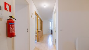 Unclassified image, 3 of 42, button - Studio, Ideal for Smaller Groups (Porto)