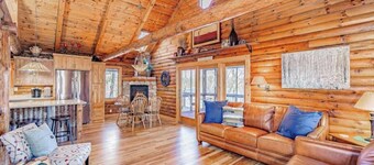 Make Good Choices! LAKE FRONT- 2 King beds and 2 baths