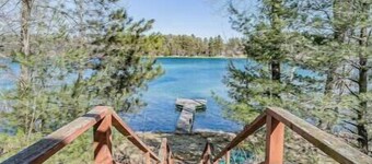 Make Good Choices! LAKE FRONT- 2 King beds and 2 baths