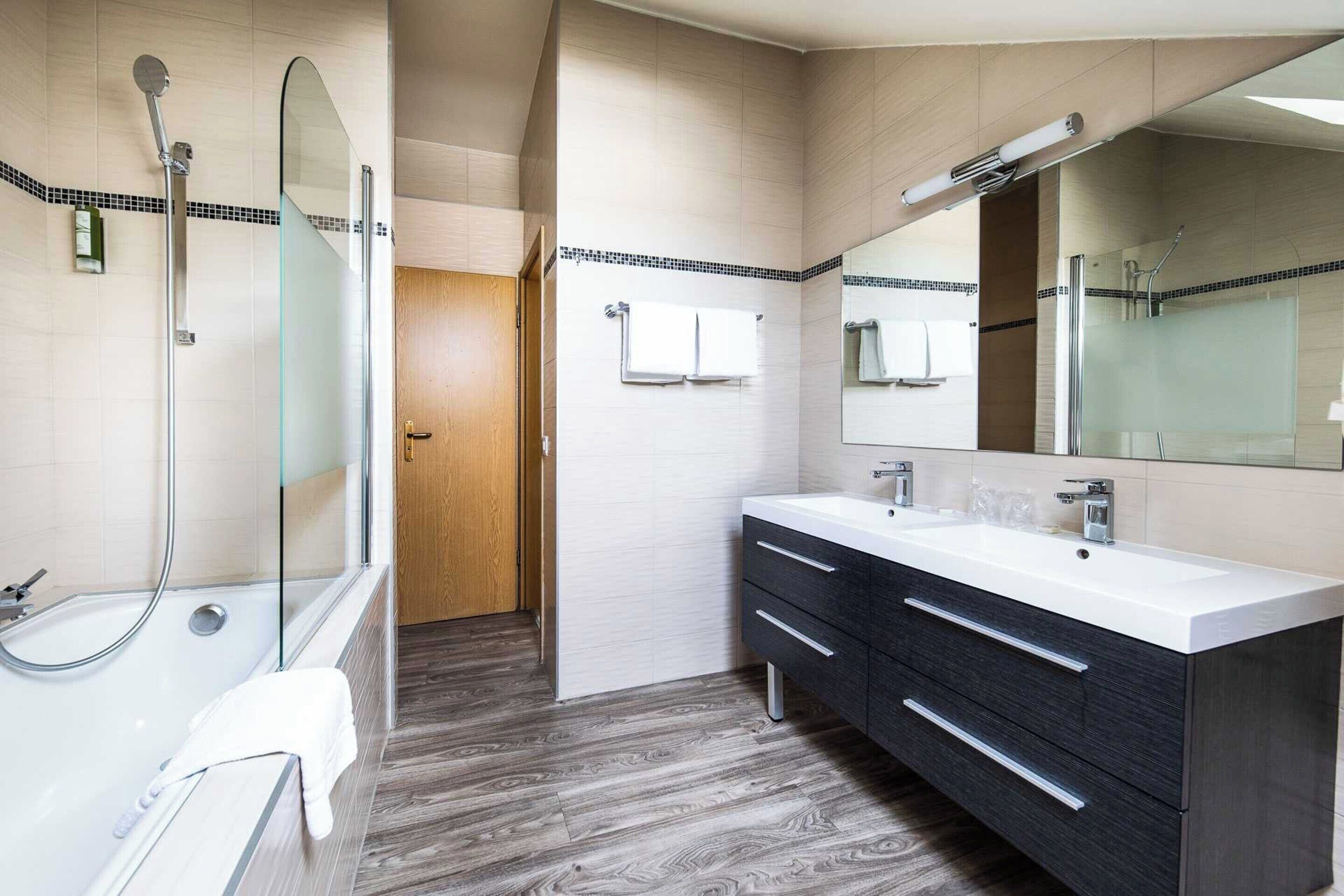 Apartment | Bathroom