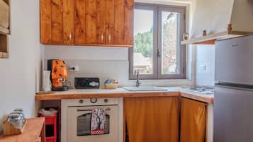 Hus - sjöutsikt | Eget kök