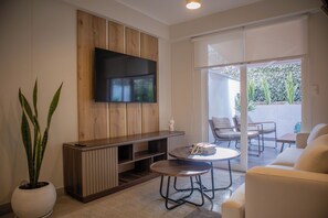 Living area - Osma by Wynwood House (Lima)