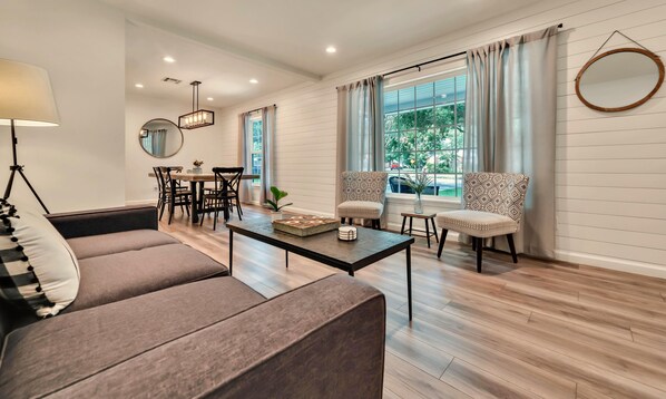 Smart TV - Hope's House, Downtown Waco (Waco)