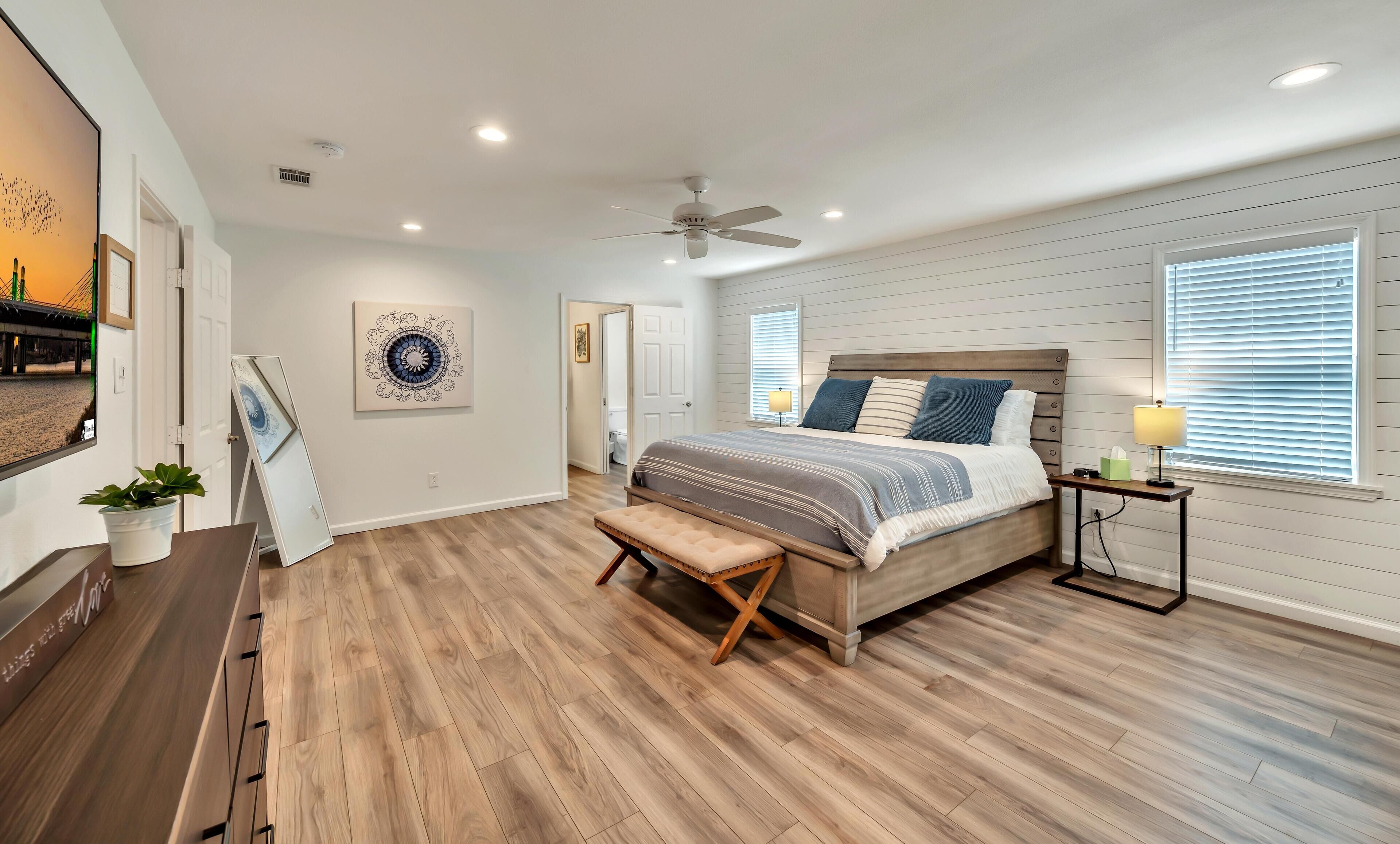 3 bedrooms, iron/ironing board, travel crib, free WiFi