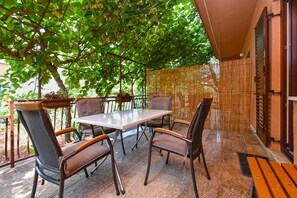 Terrace/patio - Comfortable Stay in Fažana With Outdoor Space (Fazana)