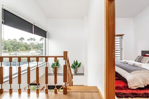 3 室のベッドルーム、アイロン / アイロン台、WiFi (無料)、ベッドシーツ