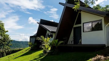 Deluxe-Chalet, Hügelblick | Terrasse/Patio