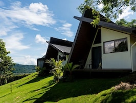 Deluxe Chalet, Hill View | Terrace/patio