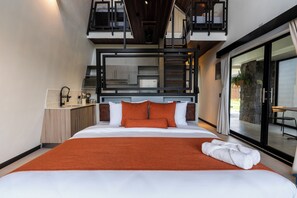 Chalet Premium, plusieurs lits, balcon, vue colline | 1 chambre, literie de qualité supérieure, couette en duvet d'oie