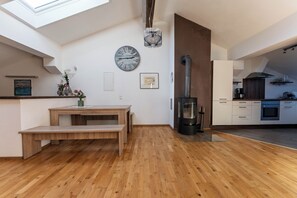 Superior Apartment | Laptop workspace, soundproofing, free WiFi - Ferienwohnungen Chiemgau (Grassau)