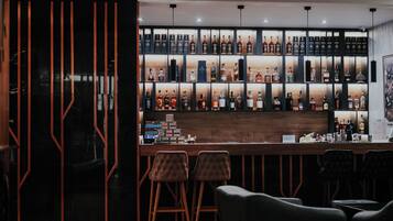 3 bares/lounges