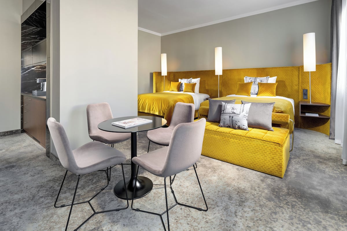 Tomannsrom – business | Bad | Miljøvennlige toalettsaker, hårføner, badekåper og tøfler