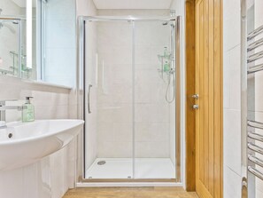 Towels - 3 bedroom accommodation in Carnforth (Carnforth)