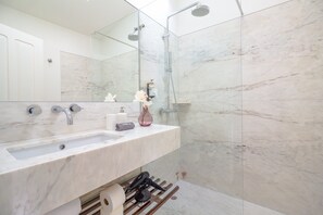 Apartment | Badezimmer