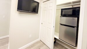 Unclassified image, 2 of 20, button - Town & Country Andover, NJ Area- Studio Unit (Newton)