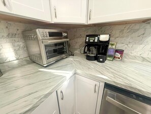 Refrigerador y parrilla de estufa 