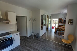 Køleskab, ovn, kogeplade, opvaskemaskine