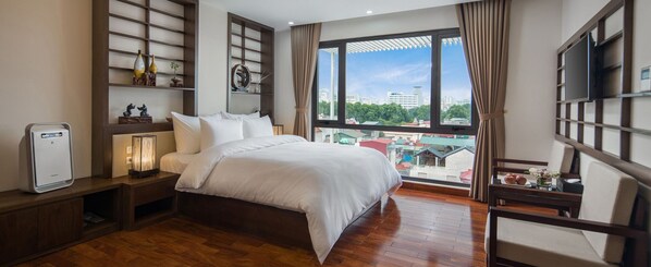 Executive Room, City View | Living area - Azumaya Hotel Dao Tan (Hanoi)