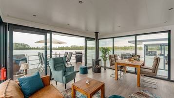 Mobile Home | Living room