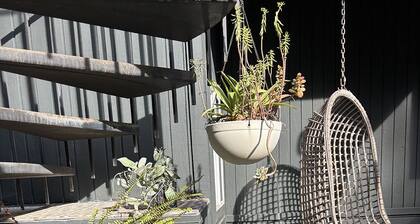 Stylish Hollywood Retreat Cozy 1BR w/ Private Patio, AC & Fast WiFi