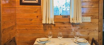 Cabin steps to Lake|In town|5 min to RMNP/Elk Run