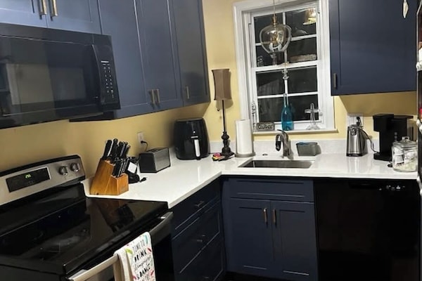 Microones, forn, placa de cuina i rentaplats