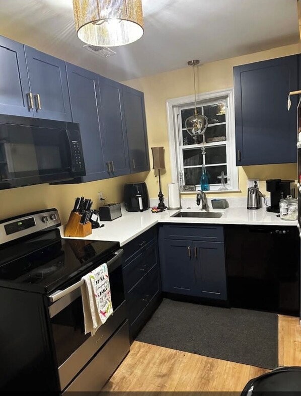 Microwave, oven, stovetop, dishwasher