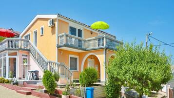 Apartment | Exterior