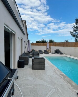 A heated pool - Villa Melendria, Ghisonnaccia (Ghisonaccia)