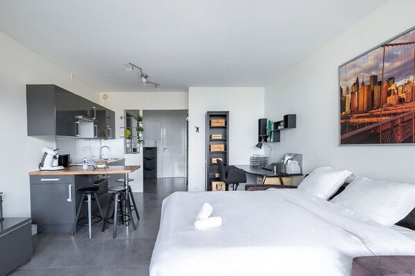 1 bedroom, iron/ironing board, travel crib, WiFi