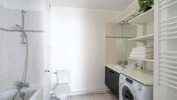 Regadera y secadora de cabello