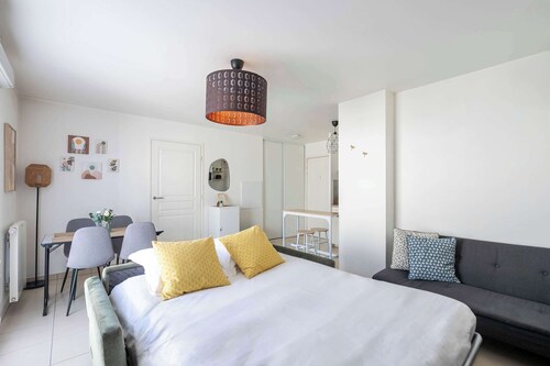 Grand 2P Lumineux, Cosy et au Calme proche Paris !