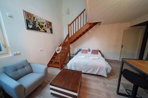 1 bedroom, iron/ironing board, travel crib, WiFi