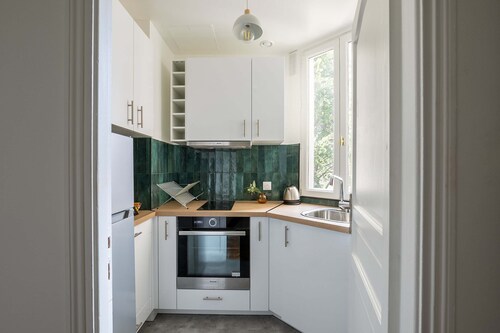 Le Dupont - Parking, Metro 13, 15 min Saint Lazare