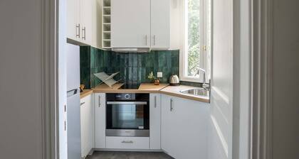 Le Dupont - Parking, Metro 13, 15 min Saint Lazare