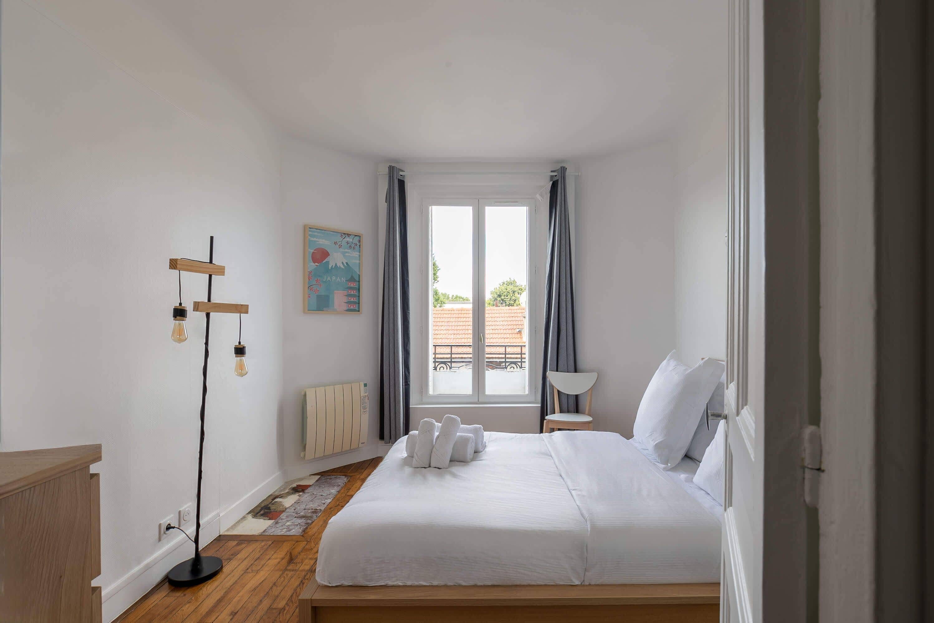 2 bedrooms, iron/ironing board, travel cot, WiFi