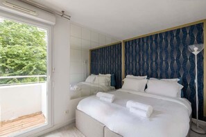 3 bedrooms, iron/ironing board, travel crib, WiFi