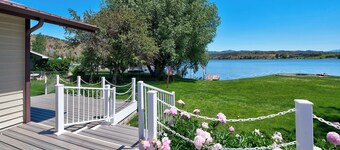 Lakefront single story house on Hauser Lake