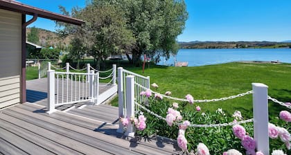 Lakefront single story house on Hauser Lake