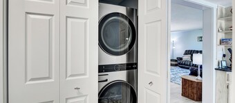 Lakefront single story house on Hauser Lake