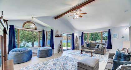 Lakefront vacation rental on Hauser Lake