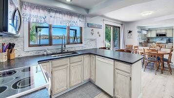 Frigorífic, microones, forn i placa de cuina