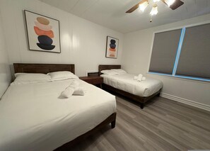 House | 7 bedrooms - Budget-friendly Home Sleeps 16 Wifi Close to Minyan (Woodridge)