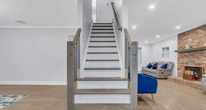 Cozy Home With Indoor Fireplace 2 Living Areas