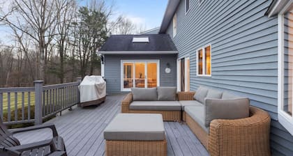Elegant Spring Stay on Peaceful Retreat