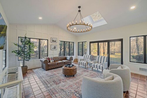 Mini Mansion Fireplace Game Room Monthly Rent