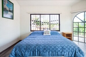 6 bedrooms, WiFi, bed sheets