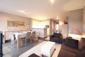 Apartment | Dining - Apartment Near Belgian Coastline Beach (Koksijde)