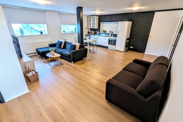 Comfort-Apartment, 2 Schlafzimmer, Nichtraucher, Küche | Eigene Küche | Toaster, Reinigungsartikel, Küchenrolle