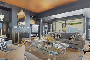 Interior - Canyon House Palm Springs - Hollywood Glamour Meets Desert Cool! (Palm Springs)